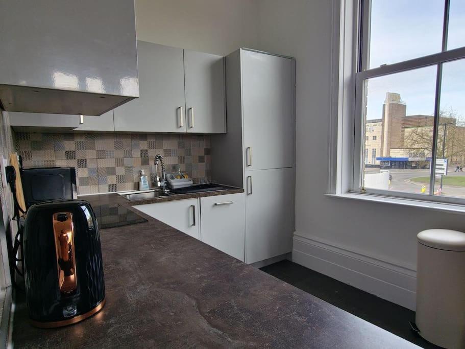 The Stray Adjacent, Interior-Designed 2-Bed Apartment- Luxury Харрогейт Экстерьер фото